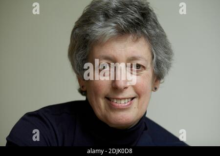 Wendy Barnaby ist Wissenschaftsjournalistin und Rundfunkanstalt. Stockfoto