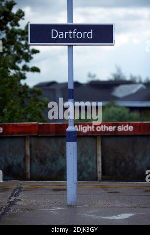 Bahnsteig Dartford, der das historische Treffen von Mick Jagger und Keith Richards von den Rolling Stones hervorhebt. Stockfoto