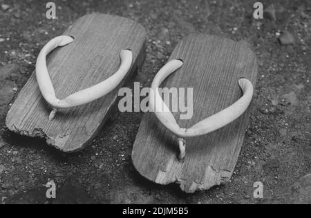 Geta eine Form der traditionellen japanischen Schuhe. Koyasan, Mount Koya, Japan Stockfoto