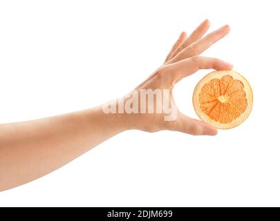 Grapefruit Chips in Hand Pfad isoliert auf weiß Stockfoto