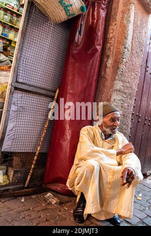 Marrakesch, Marokko, Afrika - 30. April 2019: Markt in den Souks von Marrakesch Medina Stockfoto