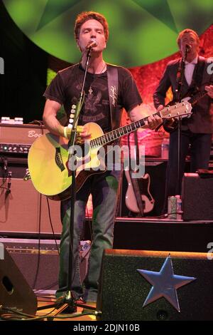 Ringo Starr und die neueste Ausgabe seiner All Star Band (Billy Squier, Richard Marx, Rod Argent, Hamish Stuart, Edgar Winter und Sheila E) treten im Mizner Amphitheater in Boca Raton FL auf. 07/08/06 Stockfoto