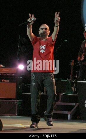 Ringo Starr und die neueste Ausgabe seiner All Star Band (Billy Squier, Richard Marx, Rod Argent, Hamish Stuart, Edgar Winter und Sheila E) treten im Mizner Amphitheater in Boca Raton FL auf. 07/08/06 Stockfoto