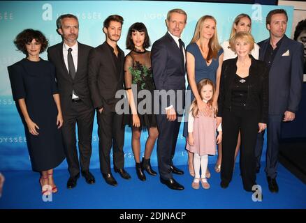 Jerome Salle, Pierre Niney, Audrey Tautou, Lambert Wilson, Chloe Hirschman, Familie der Kommandanten Cousteau Ehefrau Francine Triplet, Tochter Diane Cousteau und Grand Son Philippe Cousteau bei der Premiere von L'Odyssee am 4. Oktober 2016 im UGC Normandie in Paris, Frankreich. Foto von Jerome Domine/ABACAPRESS.COM Stockfoto