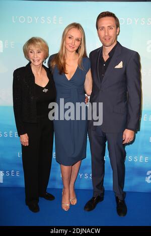 Familie der Kommandanten Cousteau Ehefrau Francine Triplet, Tochter Diane Cousteau und Grand Son Philippe Cousteau bei der Premiere von L'Odyssee am 4. Oktober 2016 im UGC Normandie in Paris, Frankreich. Foto von Jerome Domine/ABACAPRESS.COM Stockfoto