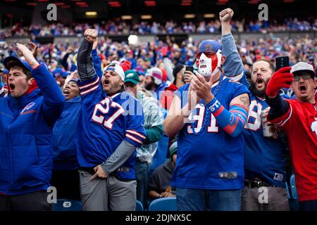 27. Oktober 2019, Buffalo, NY, USA: Buffalo, NY.Diese Fotos stammen von verschiedenen Partien rund um das Stadion, das RV-Lot während der Buffalo Bills vs. Philadelphia Eagles Fans. Das berühmte Hammer Lot, Mafia House und die Grundstücke auf der anderen Straßenseite in der Nachbarschaft. Die Buffalo Bills haben eine der NFL die loyalsten Fan-Basen, und nehmen ihre tailgating ernst. Die Fans sind bekannt geworden als die Bill Mafia. Foto von Michael F. McElroy. (Bild: © Michael McElroy/ZUMA Wire) Stockfoto