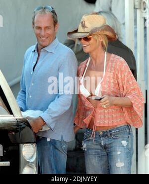 Nicolette Sheridan und Michael Bolton Mittagessen in Taverna Tony's in Malibu, ca. 26/06 Stockfoto