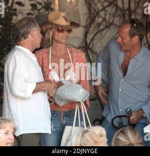 Nicolette Sheridan und Michael Bolton Mittagessen in Taverna Tony's in Malibu, ca. 26/06 Stockfoto