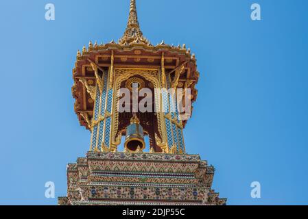Glockenturm, architektonisch Details im Grand Palace Viertel in Bangkok, Thailand Stockfoto