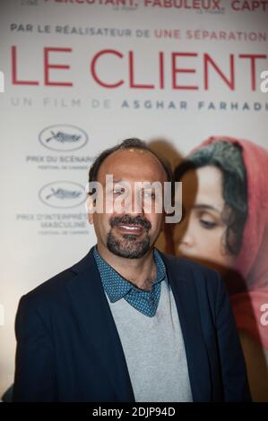 Datei Foto - der iranische Regisseur Asghar Farhadi bei der Premiere des Films Le Client in Paris, Frankreich, am 10. Oktober 2016. Der iranische Regisseur Asghar Farhadi, dessen Film der Verkäufer für den fremdsprachigen Film Oscar nominiert ist, hat eine Erklärung abgegeben, dass er nicht an den Oscars teilnehmen wird, auch wenn Ausnahmen gemacht werden, um ihm den Eintritt zum US-Foto von Bastien Guerche/ABACAPRESS.COM zu ermöglichen Stockfoto