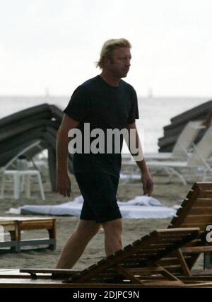 Exklusiv!! Tennis-Ass Boris Becker verbringt einige Zeit am Miami Beach mit den Söhnen Noah und Elias, 9/4/06 Stockfoto