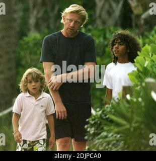 Exklusiv!! Tennis-Ass Boris Becker verbringt einige Zeit am Miami Beach mit den Söhnen Noah und Elias, 9/4/06 Stockfoto