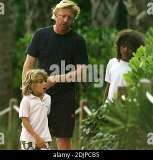 Exklusiv!! Tennis-Ass Boris Becker verbringt einige Zeit am Miami Beach mit den Söhnen Noah und Elias, 9/4/06 Stockfoto