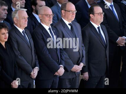 Najat Vallaud-Belkacem, Jean-Marc Ayrault, Serge Telle, HSH Prinz Albert II von Monaco und Francois Hollande bei der Nationalen Zeremonie für die 86 Opfer des Terroranschlags von Nizza am 2016. Juli Château im Colline du 15 in Nizza, Südfrankreich, am 14. oktober 2016. Minister und Politiker nahmen vor rund 2000 Menschen, darunter die Opferfamilien und Rettungskräfte, an der Zeremonie Teil. Foto von Pierre Rousseau/CIT'images/ABACAPRESS.COM Stockfoto