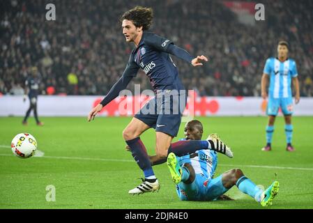 Adrien Rabiot von PSG während des Fußballmatches PSG gegen OM (Paris Saint-Germain gegen Olympique de Marseille), das am 123. Oktober 2016 im Stadion Parc des Princes in Paris, Frankreich, stattfand. Foto von Christian Liewig/ABACAPRESS.COM Stockfoto