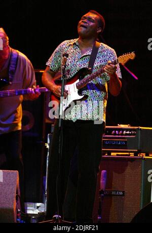 Der weltbekannte Bluesmann Robert Cray lebt in der American Airlines Arena in Miami FL. 10/23/06 Stockfoto