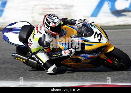 Ex-Weltmeister Max Biaggi debütiert sein neues Suzuki Superbike, Vallelunga Circuit, Rom, Italien, 11/30/06 Stockfoto