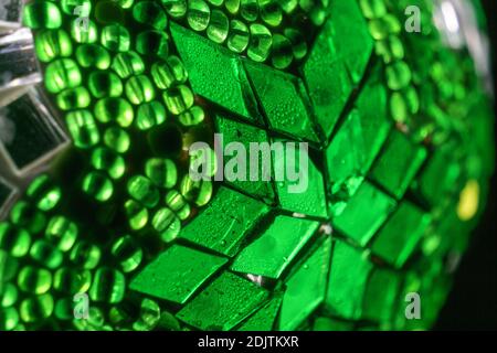 Nahaufnahme der grünen Mosaiklampe mit Stern Stockfoto