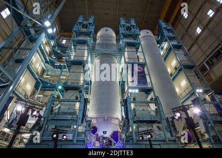 Das Montagegebäude im Hauptgeschoss der Ariane 5 bei Airbus Safran Launchers in Les Mureaux, Frankreich, am 14. November 2016, Der Tag des Besuchs des französischen Präsidenten Francois Hollande, um den ersten Stein der zukünftigen Integrationsanlage für Ariane 6 auf dem Gelände der Airbus Safran Launchers zu legen. Foto von Irina Kalaschnikova/Pool/ABACAPRESS.COM Stockfoto