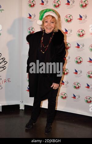 Isabelle Aubret assiste a la soirée des 40 ans de l'association Peres Noel verts a Paris, Franvce, le 05 decembre 2016. Photo by Alban Wyters/ABACAPRESS.COM Stock Photo