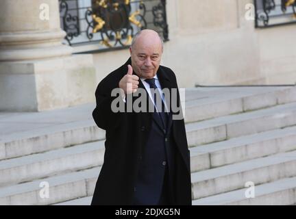 French Minister for Town and Country Planning, Rural Affairs and Local Authorities Jean-Michel Baylet leaving the Elysee Palace following the French Cabinet weekly meeting in Paris, France on December 7th, 2016. Photo by Somer/ABACAPRESS.COM Stock Photo