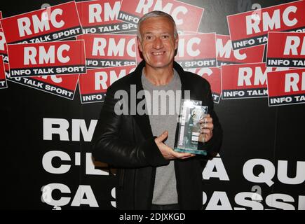 Exclusive - French national soccer team coach Didier Deschamps receives the trophy 'Manager of the Year 2016' at RMC headquarters in Paris, France on december 5, 2016. Photo by Jerome Domine/ABACAPRESS.COM Stockfoto