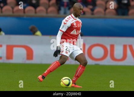 Foto Pry le 20 fevrier 2016 du defeneur de Reims Antoine Conte Anhänger le mach de ligue 1 PSG - Reims au Parc des Princes a Paris. Conte a ete place en Garde a vue jeudi 8 decembre 2016, apres une violente agression sur un jeune de 19 ans qui tentait de s’interposer entre le joueur et sa compagne. Foto von Henri Szwarc/ABACAPRESS.COM Stockfoto