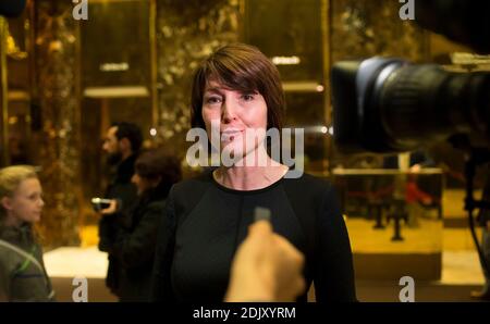 Oregon Congresswoman Cathy McMorris Rogers is seen speaking to the press in the lobby of Trump Tower in New York, NY, USA following her meeting with President-elect Trump on December 12, 2016. (Photo by Albin Lohr-Jones) Stockfoto