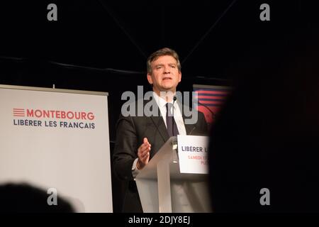 Der Kandidat für die Vorwahlen des linken Präsidenten Arnaud Montebourg hält am 17. Dezember 2016 sein erstes Treffen in Ploufragan, Frankreich, ab. Foto von Vincent Feuray/ABACAPRESS.COM Stockfoto