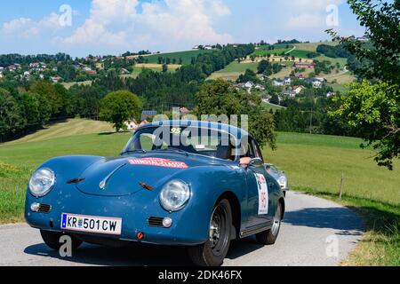 st. ulrich, österreich, 26. juli 2019, ennstal classic, Wettbewerb für Oldtimer, porsche 356 Stockfoto