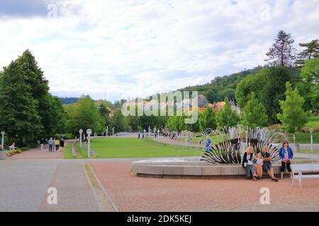 Juli 13 2020 Marianske Lazne/Marienbad / Tschechische Republik: Der Pavillon der Karolina-Quelle im berühmten Kurort Stockfoto