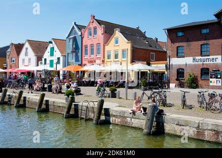 Deutschland, Schleswig-Holstein, Nordseeküste. Nordfriesland, Stadt Husum. Husum Hafen. Stockfoto