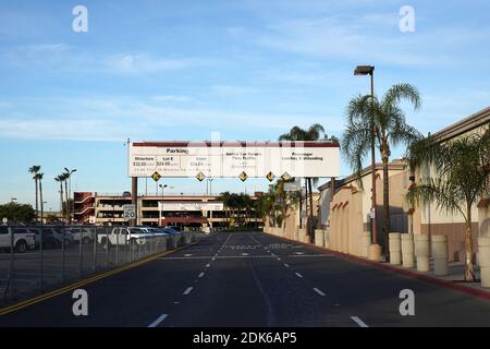 The entrance to Hollywood Burbank Airport (BUR) amid the global coronavirus COVID-19 pandemic, Sunday, Dec. 13, 2020, in Burbank, Calif. The airport, Stock Photo