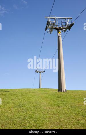 Skilift gegen Sky Stockfoto