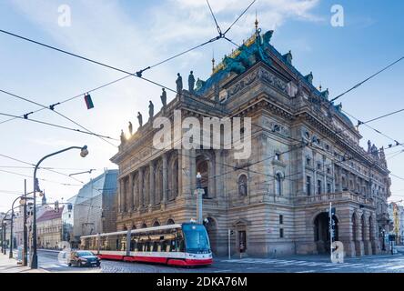 Praha, Nationaltheater (Narodni divadlo) in Nove Mesto, Neustadt, Praha, Prag, Prag, Tschechien Stockfoto