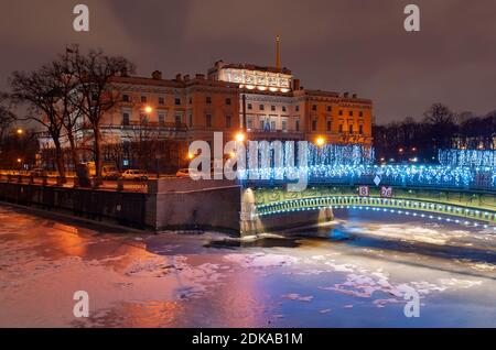 Sankt-Petersburg, Russland – 14. Dezember 2020: Sankt Michael Schloss (Michailowski)-Teil des Russischen Museums Stockfoto