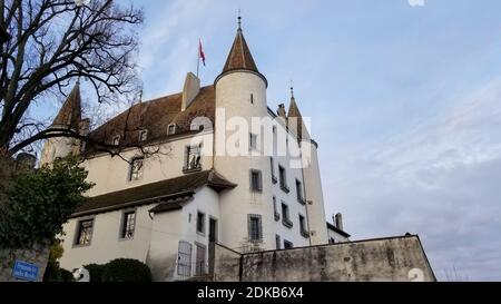 Berühmte mittelalterliche Burg in Nyon, Schweiz Stockfoto