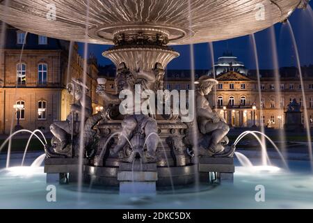 Brunnen am Schlossplatz und am Neuen Schloss, Stuttgart, Deutschland Stockfoto