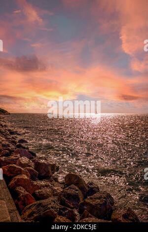 Wolken auf Sardinien Küste Stockfoto