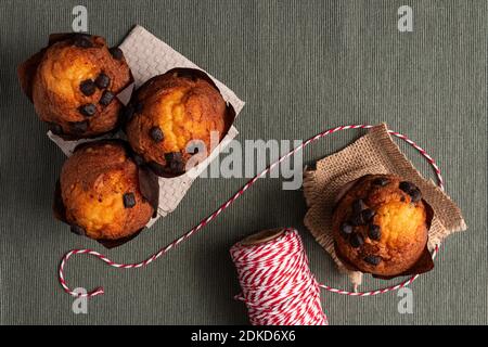 La Navidad reflejada en fondos con emocion en variados contextos de fondos y colores. Stockfoto