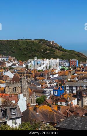 England, East Sussex, Hastings, erhöhte Ansicht der Stadt vom West Hill Stockfoto