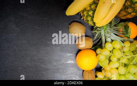 Stillleben von Früchten von oben gesehen. Mediterrane spanische Diät. Stockfoto