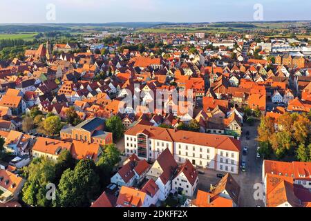 Luftaufnahme von Weißenburg bei gutem Wetter Stockfoto