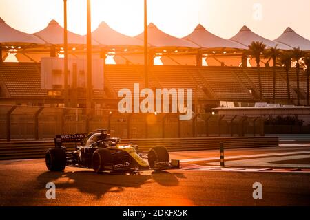 46 ZHOU Guanyu (Chi), Renault F1 Team RS20, Aktion während des Formel 1 Abu Dhabi Rookie Test 2020, am 15. Dezember 2020 auf dem Yas Marina Circuit, in Abu Dhabi - Foto Antonin Vincent / DPPI / LM Stockfoto