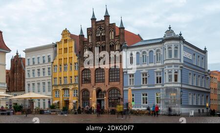 Deutschland, Mecklenburg-Vorpommern, Stralsund, historische Häuser auf dem alten Markt, Hansestadt Stralsund Stockfoto