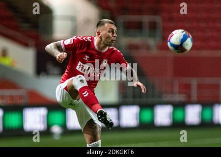 Bristol, Großbritannien. Dezember 2020. Jack Hunt von Bristol City in Aktion gegen Millwall. EFL Skybet Championship match, Bristol City gegen Millwall im Ashton Gate Stadium in Bristol, Avon am Dienstag, 15. Dezember 2020. Dieses Bild darf nur für redaktionelle Zwecke verwendet werden. Nur redaktionelle Verwendung, Lizenz für kommerzielle Nutzung erforderlich. Keine Verwendung in Wetten, Spiele oder ein einzelner Club / Liga / Spieler Publikationen. PIC von Lewis Mitchell / Andrew Orchard Sport Fotografie / Alamy Live News Kredit: Andrew Orchard Sport Fotografie / Alamy Live News Stockfoto