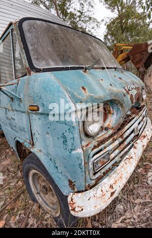 Basierend auf den Scheinwerfern und Kühlergrill Konfiguration, scheint dies zu einem frühen vor 1965, möglicherweise 1963 Toyota Dyna LKW Stockfoto