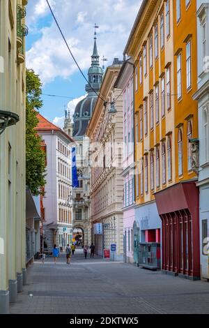 Blick auf die farbenfrohe Architektur und das Rathaus im Hintergrund, Graz, Steiermark, Österreich, Europa Stockfoto