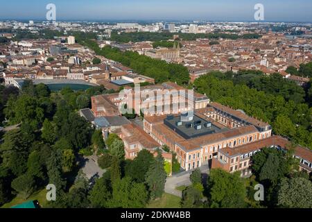 Toulouse (Südfrankreich): Luftaufnahme des Naturkundemuseums und des botanischen Parks 'Jardin des plantes' im Bezirk Busca Stockfoto
