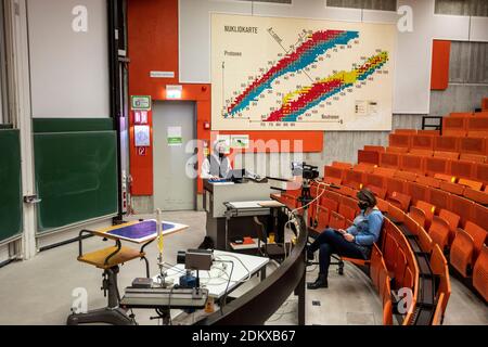 Online-Vorlesung Physik an der Technischen Universität Dortmund Während der COVID-19-Pandemie Stockfoto